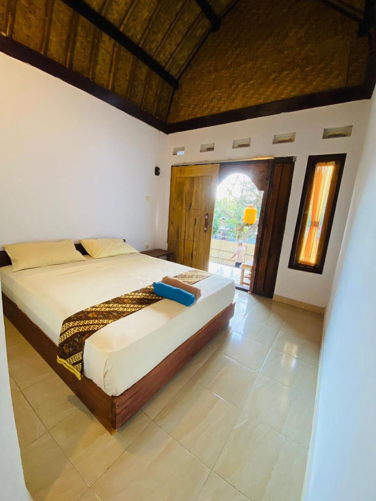Diki Bungalows Kuta  Exteriör bild