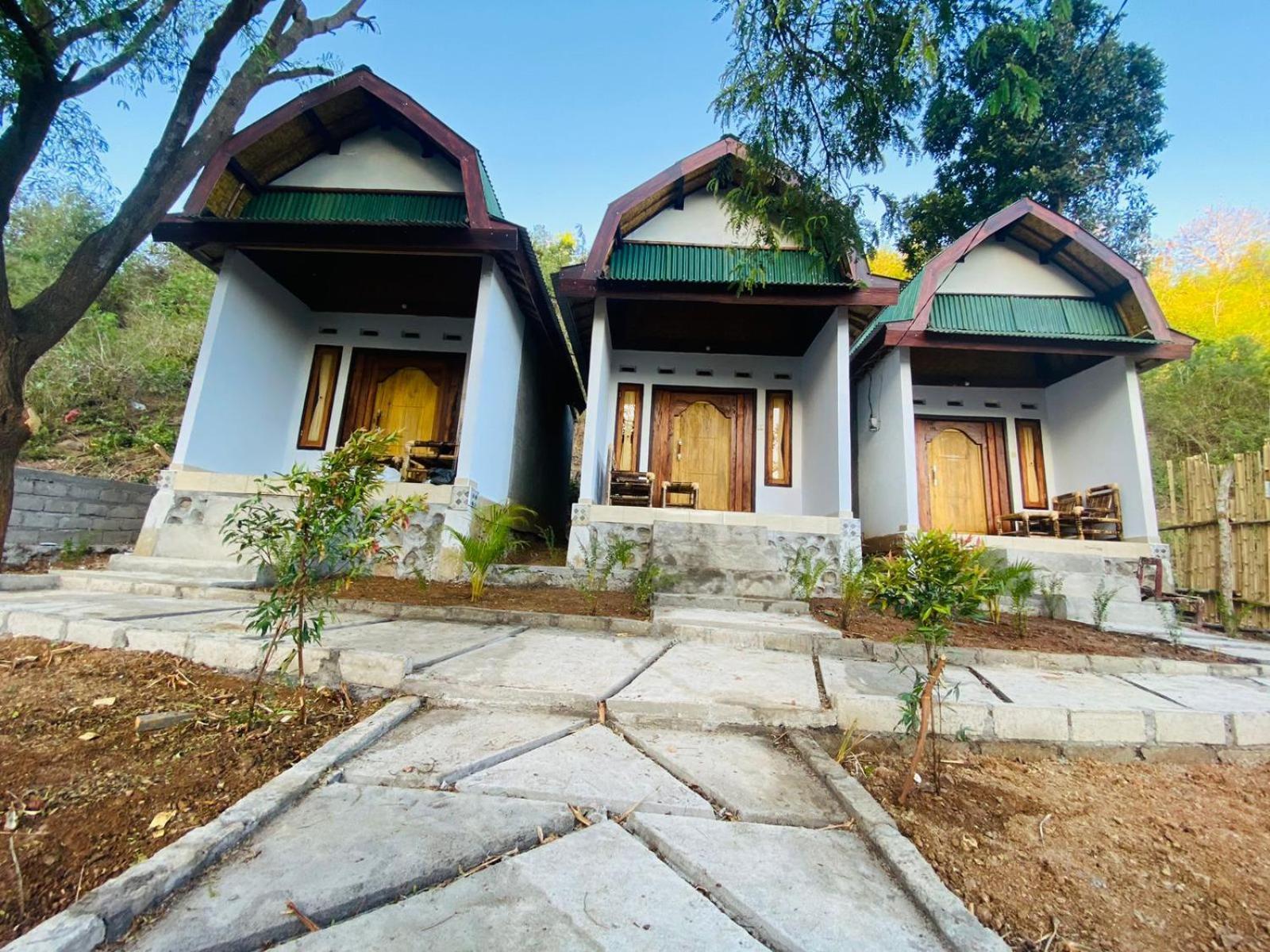 Diki Bungalows Kuta  Exteriör bild