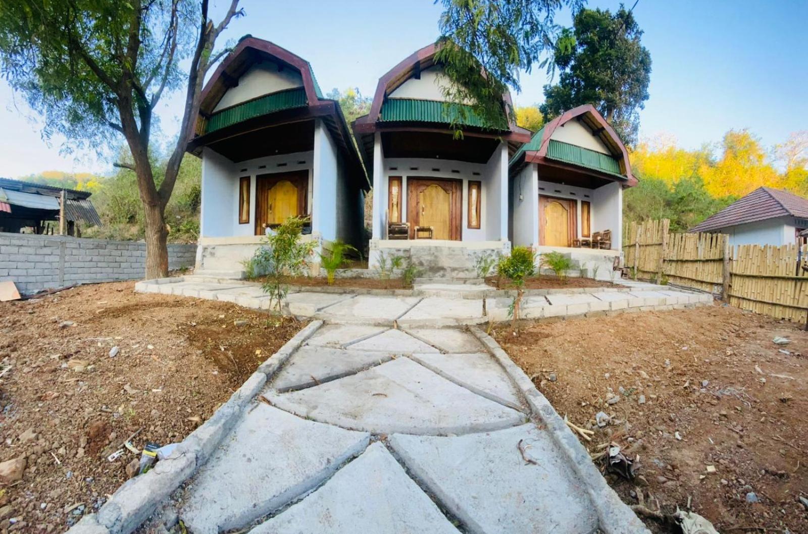 Diki Bungalows Kuta  Exteriör bild