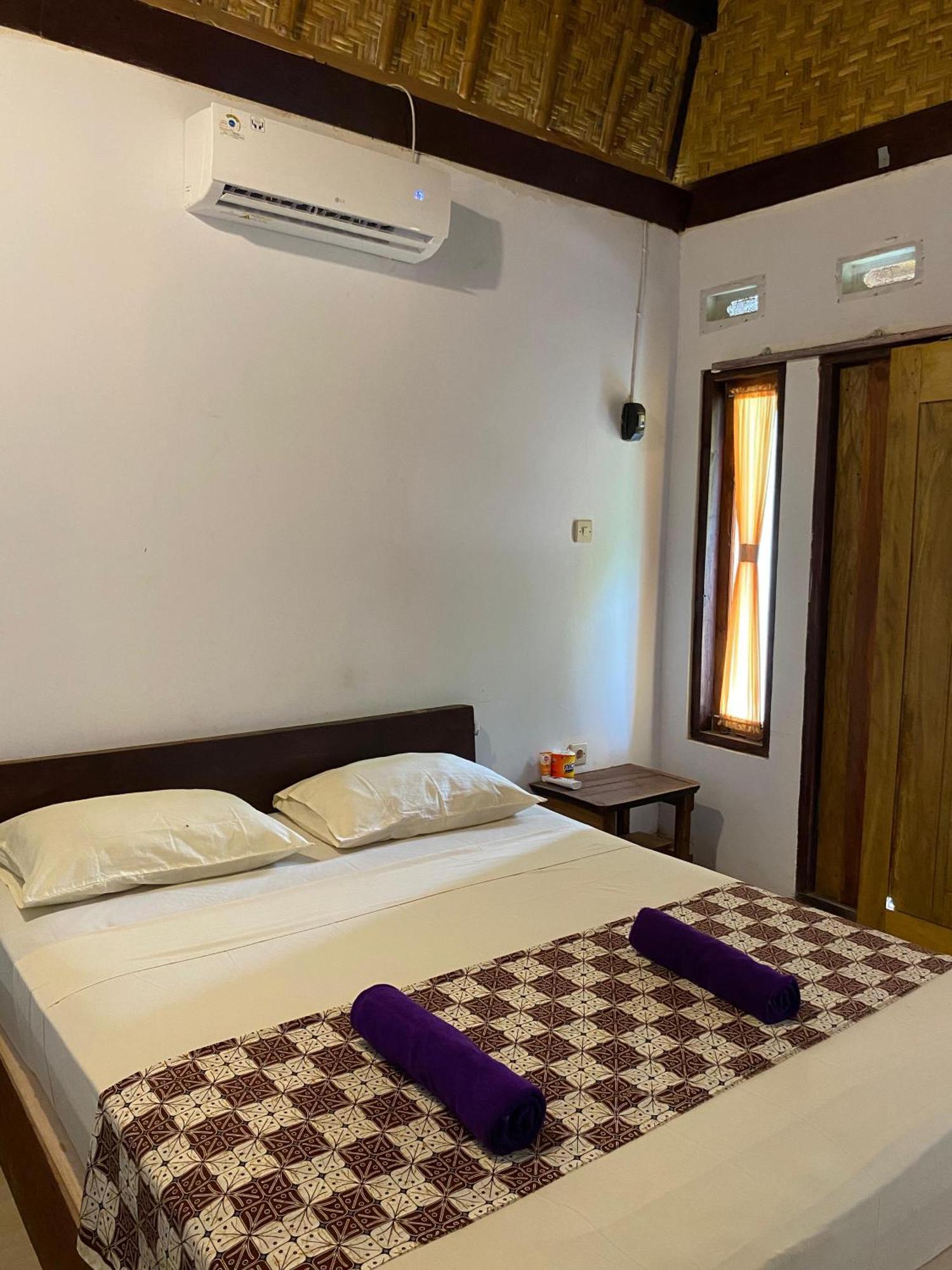 Diki Bungalows Kuta  Exteriör bild