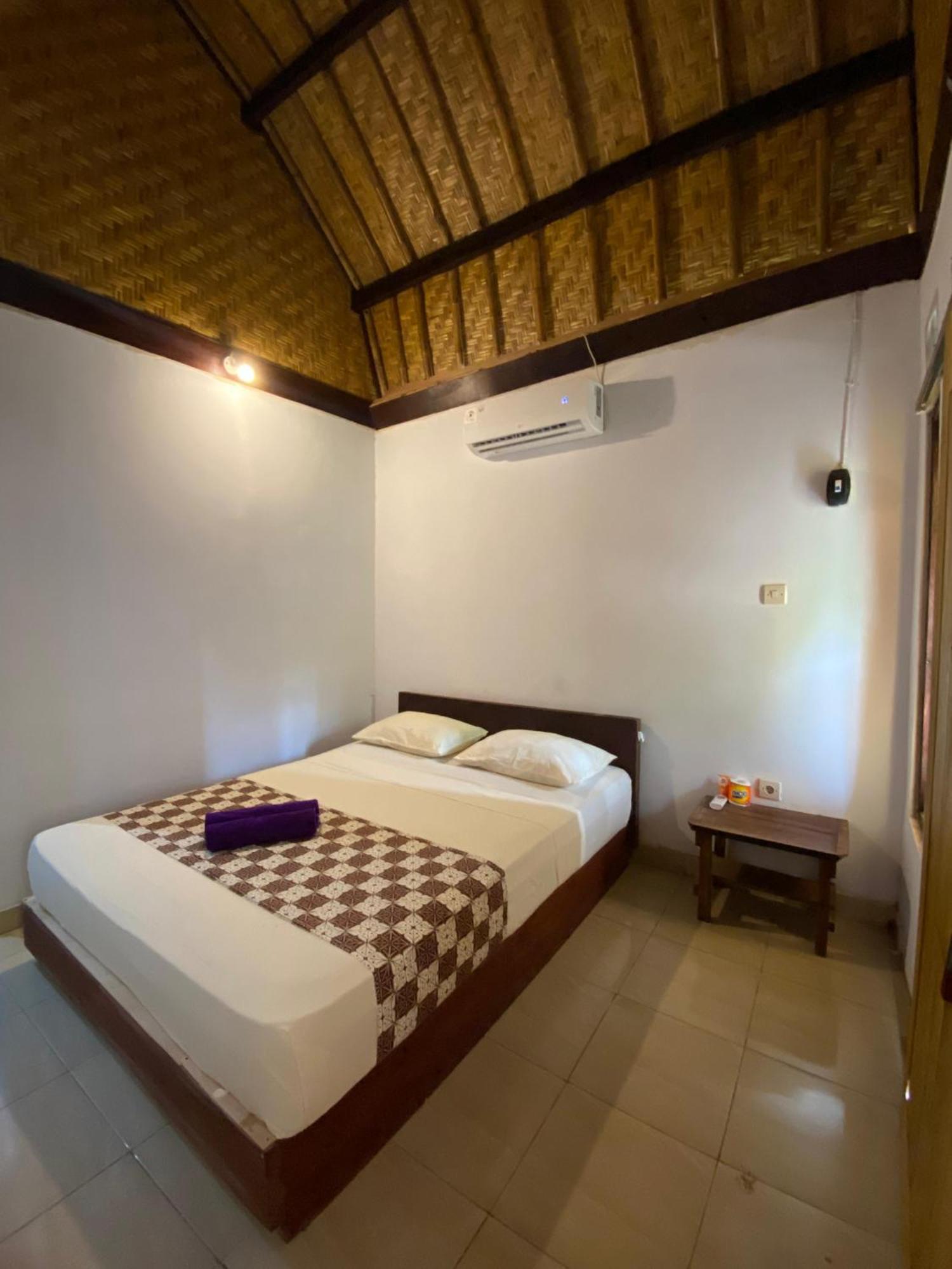 Diki Bungalows Kuta  Exteriör bild