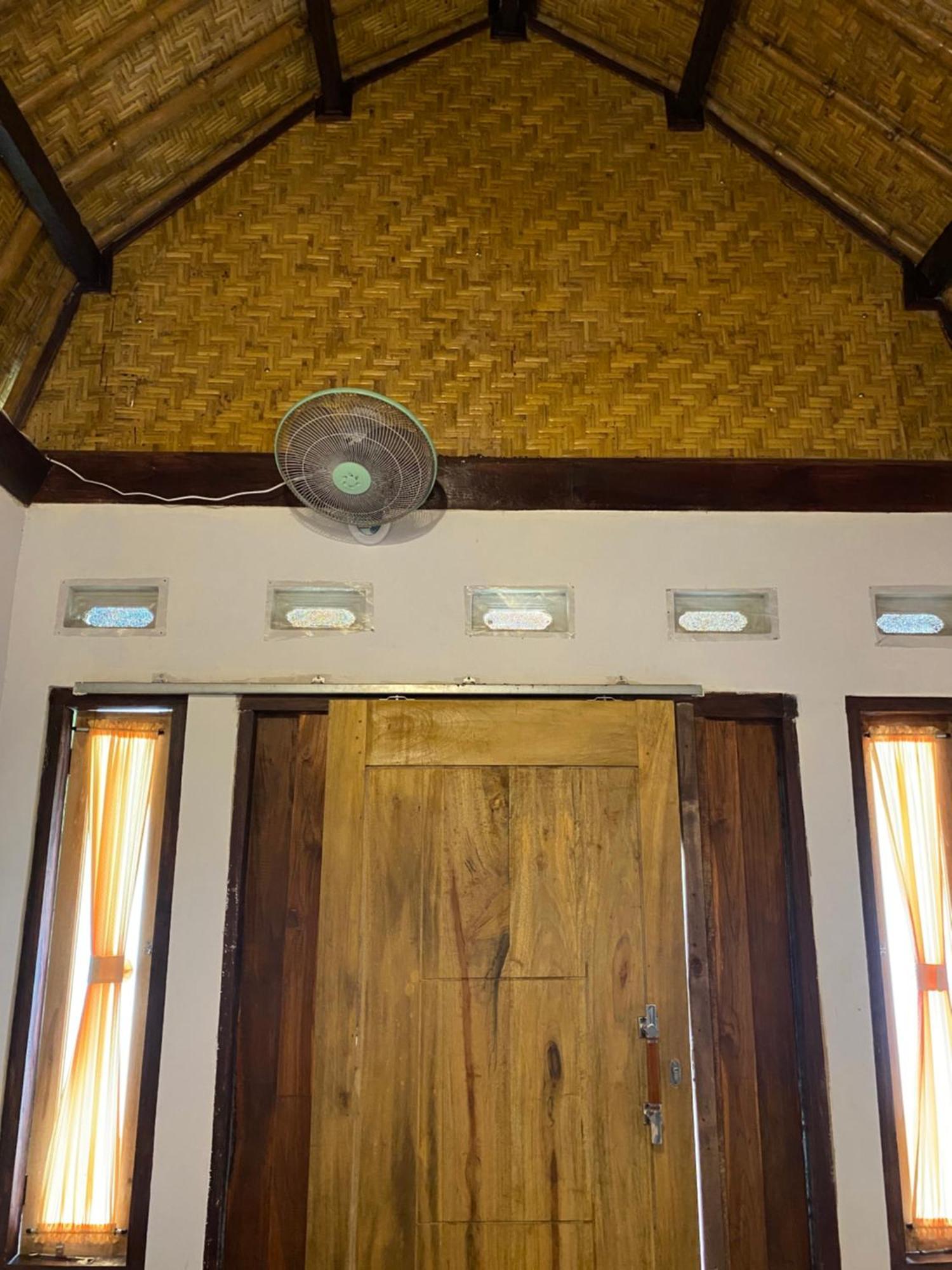 Diki Bungalows Kuta  Exteriör bild